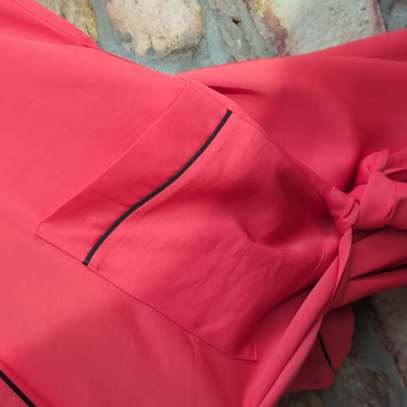 Fabletics Ecosatin Robe - Picture 7 of 13